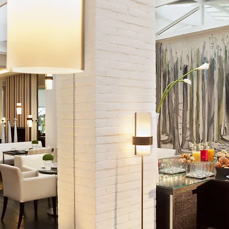 Le A - Champs-elysees Hotell Paris