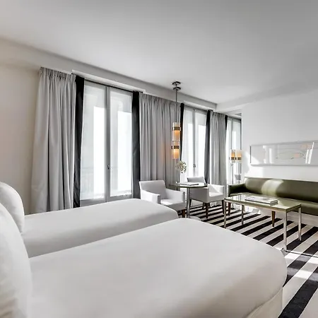 Le A 4* Paris