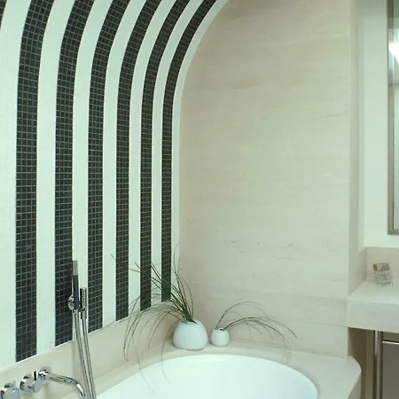 Hotel Le A