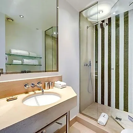 Le A - Champs-elysées Hotel Parigi