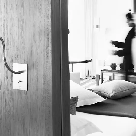 Le A - Champs-elysees Hotel Parijs