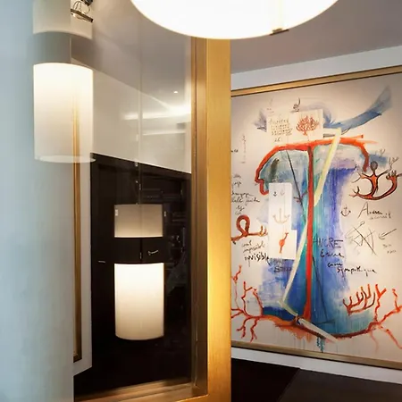 Le A - Champs-elysees 4*