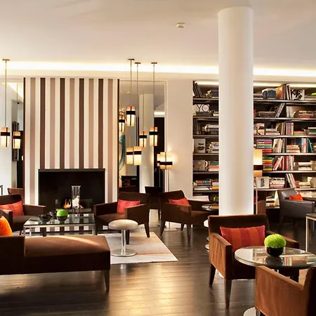 Le A - Champs-elysees 4*