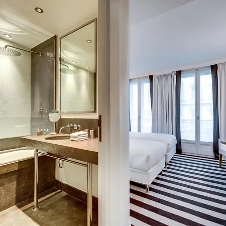 Le A - Champs-elysees 4*