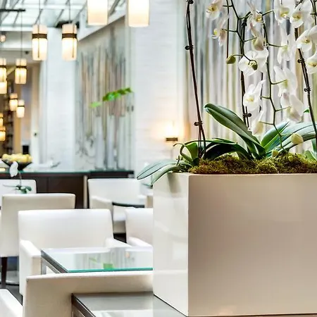 Le A - Champs-elysees Hotel 4*