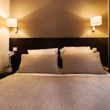 Le A - Champs-elysees 4*