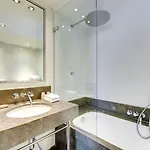 Le A 4*