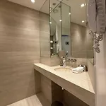 Le A Hotel 4*